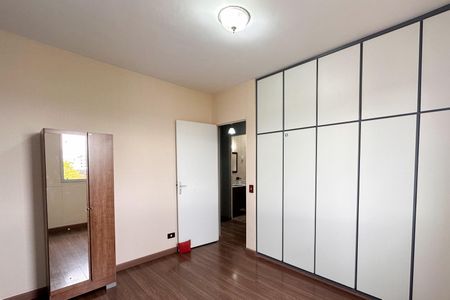 Apartamento à venda com 72m², 2 quartos e 2 vagasQuarto 2