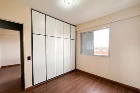 Apartamento à venda com 72m², 2 quartos e 2 vagasQuarto 2
