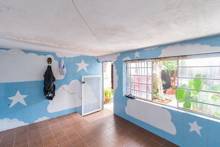 Casa à venda com 250m², 3 quartos e 2 vagasÁrea de serviço