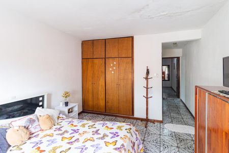 Casa à venda com 250m², 3 quartos e 2 vagasSuíte 2