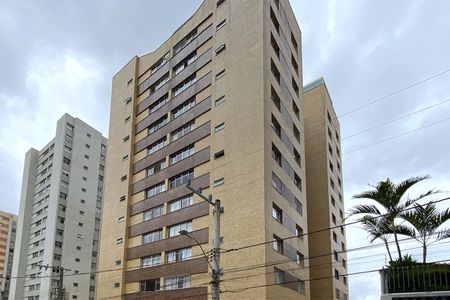 Apartamento para alugar com 95m², 2 quartos e 1 vagaFachada