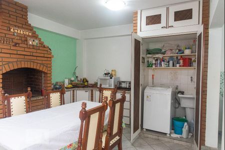 Casa à venda com 172m², 3 quartos e 2 vagas