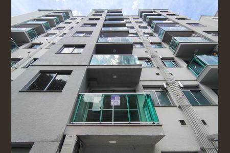 Apartamento à venda com 46m², 2 quartos e 1 vaga Apartamento à venda com 46m², 2 quartos e 1 vagaFachada