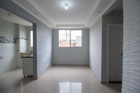 Sala  de apartamento para alugar com 2 quartos, 45m² em Jardim Mirante dos Ovnis, Votorantim