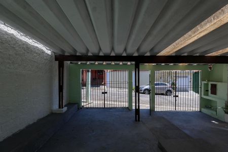 Casa para alugar com 150m², 2 quartos e 2 vagasVista da Sala