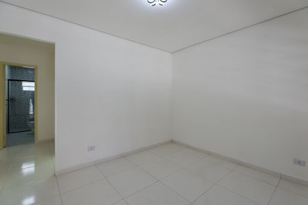 Casa para alugar com 150m², 2 quartos e 2 vagasSala