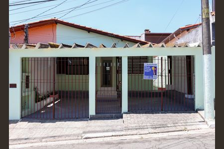 Casa para alugar com 150m², 2 quartos e 2 vagasFachada