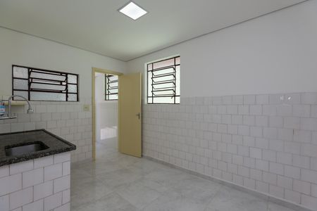 Casa para alugar com 150m², 2 quartos e 2 vagasCozinha