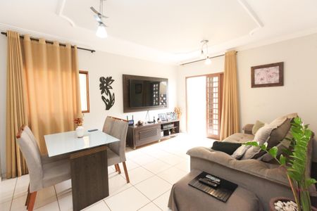 Casa à venda com 450m², 5 quartos e 6 vagas