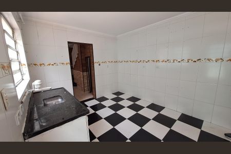 Casa para alugar com 2 quartos, 170m² em Parque Maria Helena, Suzano