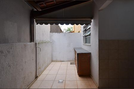 Casa à venda com 106m², 3 quartos e 2 vagasÁrea de Serviço