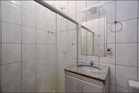 Casa à venda com 106m², 3 quartos e 2 vagasBanheiro Social