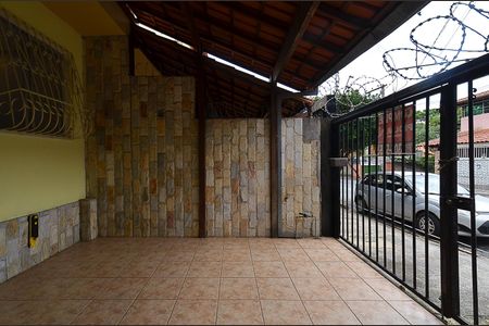 Casa à venda com 106m², 3 quartos e 2 vagasGaragem