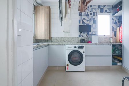 Apartamento à venda com 320m², 3 quartos e 3 vagasLavanderia