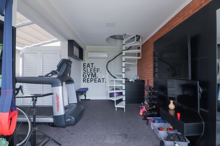 Apartamento à venda com 320m², 3 quartos e 3 vagasCobertura - Academia