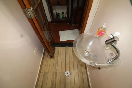 Casa à venda com 181m², 5 quartos e 2 vagasLavabo