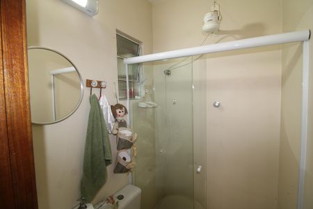 Casa à venda com 181m², 5 quartos e 2 vagasBanheiro 3