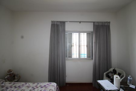 Casa à venda com 181m², 5 quartos e 2 vagasQuarto 2