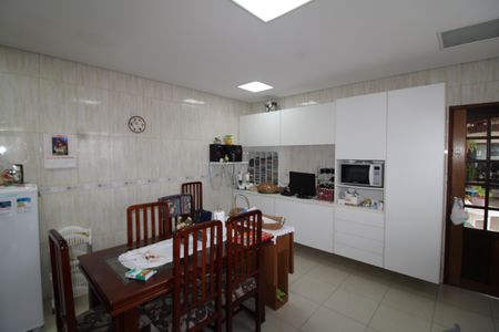 Casa à venda com 181m², 5 quartos e 2 vagasCozinha