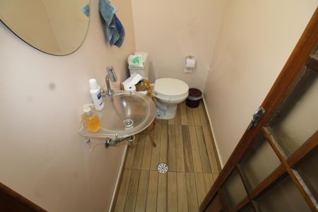 Casa à venda com 181m², 5 quartos e 2 vagasLavabo