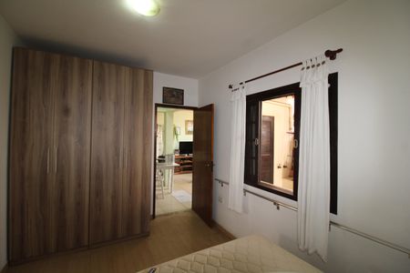 Casa à venda com 181m², 5 quartos e 2 vagasQuarto 1