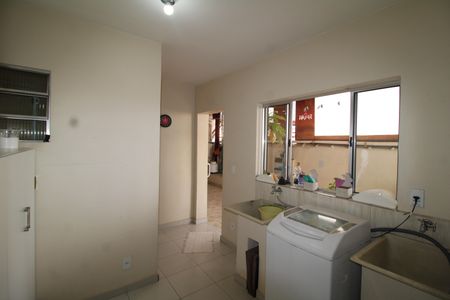 Casa à venda com 181m², 5 quartos e 2 vagasÁrea de Serviço