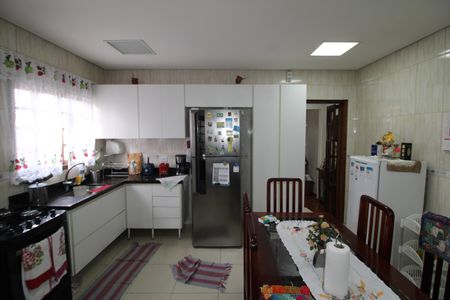 Casa à venda com 181m², 5 quartos e 2 vagasCozinha