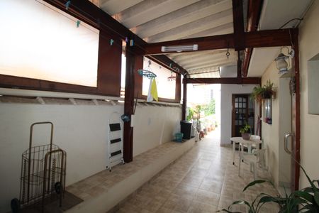 Casa à venda com 181m², 5 quartos e 2 vagasÁrea de Serviço