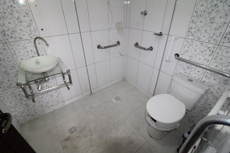 Casa à venda com 181m², 5 quartos e 2 vagasBanheiro 2