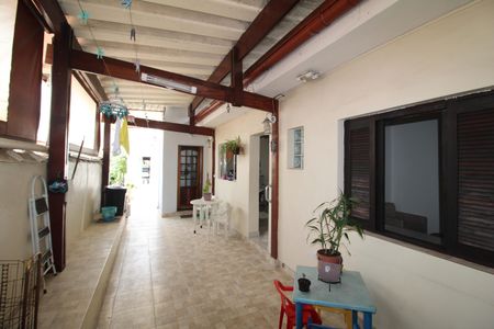 Casa à venda com 181m², 5 quartos e 2 vagasÁrea de Serviço