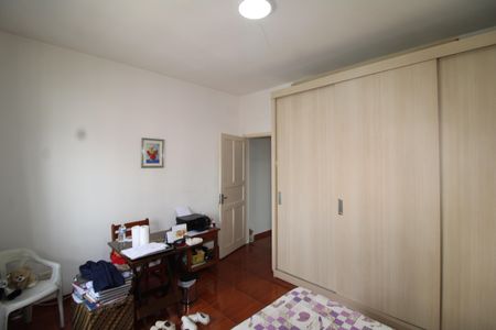 Casa à venda com 181m², 5 quartos e 2 vagasQuarto 2