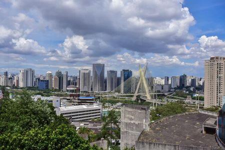 Apartamento à venda com 296m², 5 quartos e 4 vagasVista