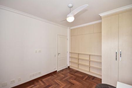 Apartamento à venda com 296m², 5 quartos e 4 vagasQuarto 3