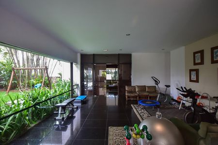 Apartamento à venda com 296m², 5 quartos e 4 vagasSalão de Festa