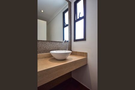 Apartamento à venda com 296m², 5 quartos e 4 vagasLavabo