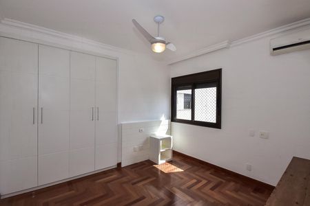 Apartamento à venda com 296m², 5 quartos e 4 vagasSuíte 1