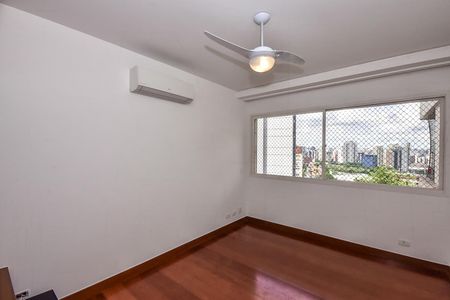 Apartamento à venda com 296m², 5 quartos e 4 vagasQuarto 1