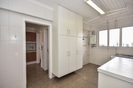 Apartamento à venda com 296m², 5 quartos e 4 vagasÁrea de Serviço 