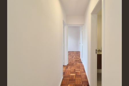 Apartamento à venda com 77m², 2 quartos e 1 vagaCorredor