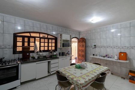 Casa à venda com 250m², 3 quartos e 4 vagasCozinha