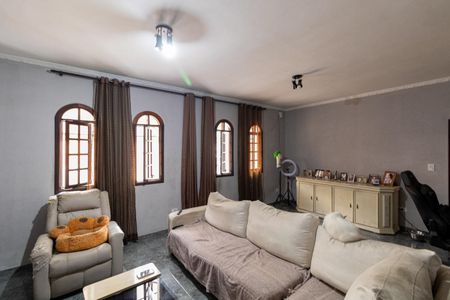 Casa à venda com 250m², 3 quartos e 4 vagasSala