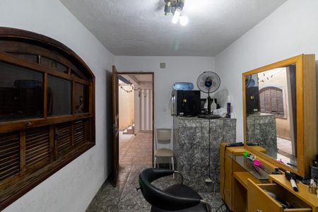 Casa à venda com 250m², 3 quartos e 4 vagasQuarto de Serviço 