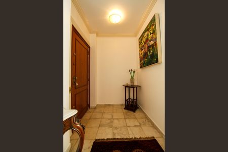 Apartamento à venda com 245m², 2 quartos e 2 vagas Apartamento à venda com 245m², 2 quartos e 2 vagasHall de Entrada