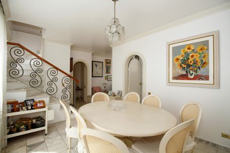 Apartamento à venda com 245m², 2 quartos e 2 vagas Apartamento à venda com 245m², 2 quartos e 2 vagasSala de Jantar