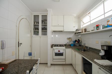 Apartamento à venda com 245m², 2 quartos e 2 vagas Apartamento à venda com 245m², 2 quartos e 2 vagasCozinha