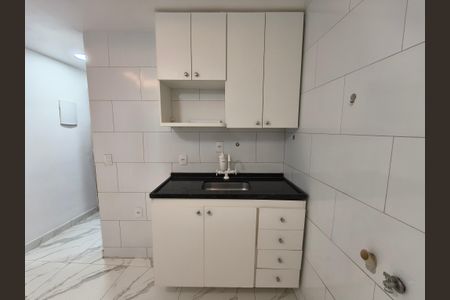 Sala / Cozinha de casa de condomínio para alugar com 1 quarto, 45m² em Anil, Rio de Janeiro