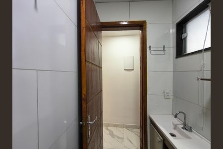 Casa de condomínio para alugar com 45m², 1 quarto e sem vagaBanheiro