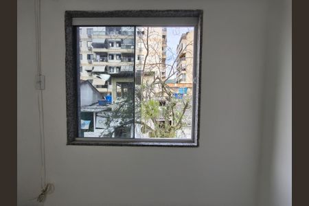 Casa de condomínio para alugar com 45m², 1 quarto e sem vagaJanela - Quarto