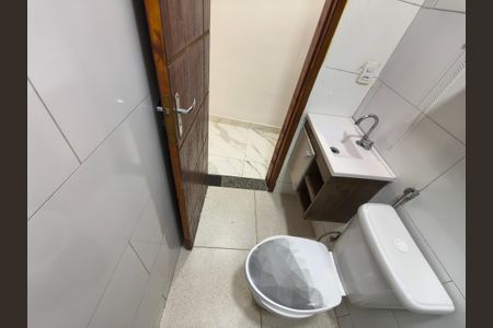 Banheiro de casa de condomínio para alugar com 1 quarto, 45m² em Anil, Rio de Janeiro
