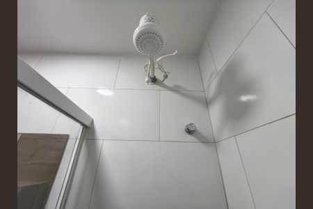 Banheiro de casa de condomínio para alugar com 1 quarto, 45m² em Anil, Rio de Janeiro